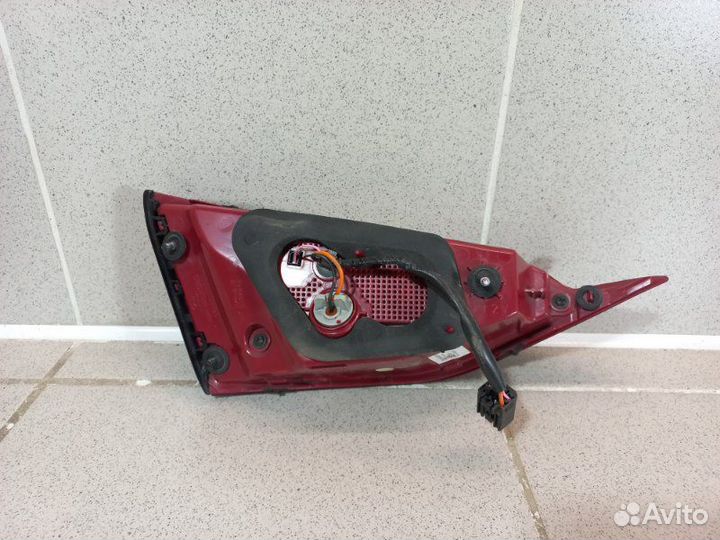 Фонарь задний внутренний правый Hyundai Solaris 2