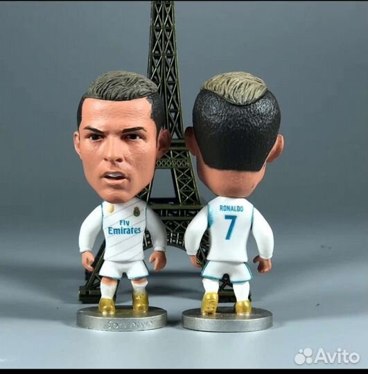 Ностальгическая футбольная фигурка