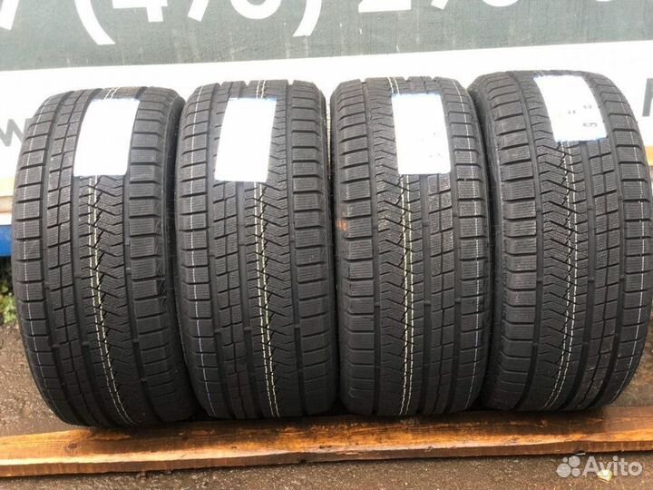 Triangle PL02 295/40 R20 111W