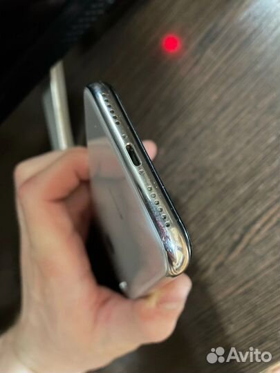 Телефон iPhone X