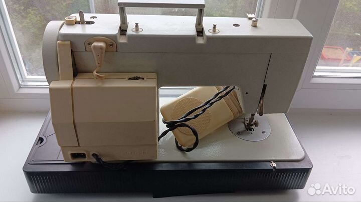 Швейная машинка чайка 134А