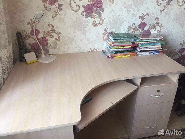 Угловой компьютерный стол бу