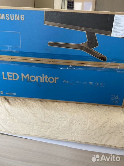 Монитор Samsung 23.8