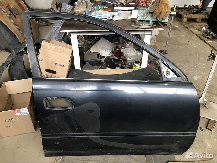 Дверь Toyota Carina AT190 AT191 правая передняя