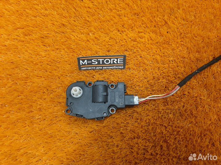 Привод заслонки отопителя Audi Q5 8R cdnc 2010