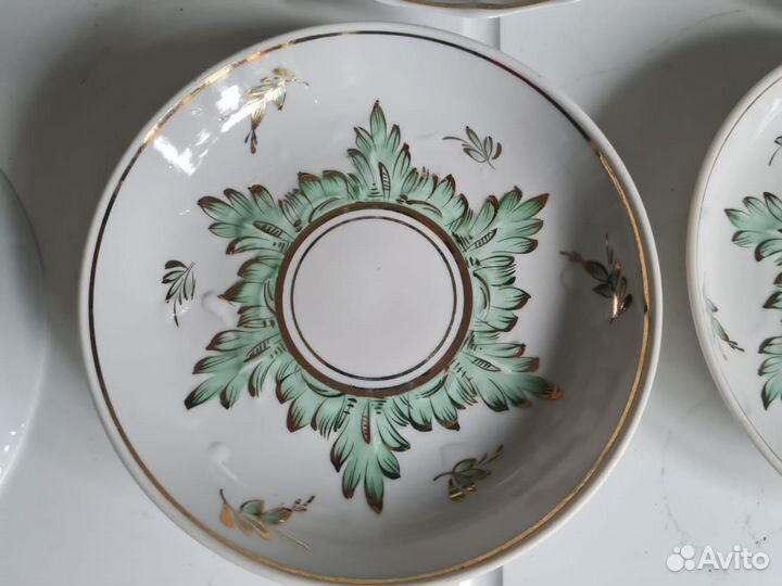 Чайные блюдца