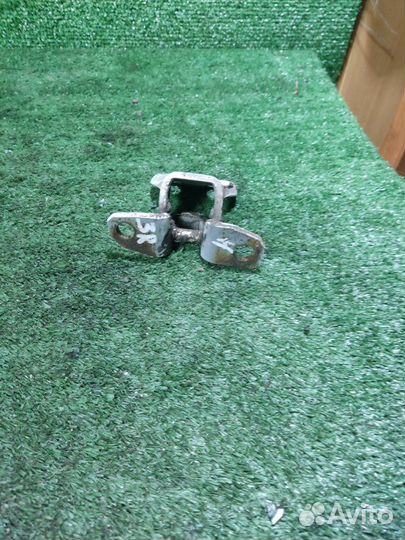 Петля двери задняя правая Haima M3