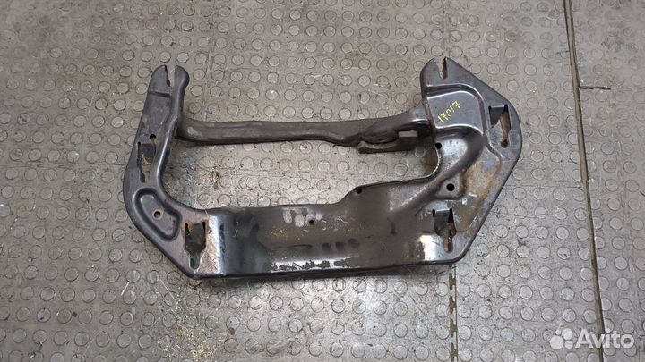 Балка под кпп BMW X5 E70, 2009