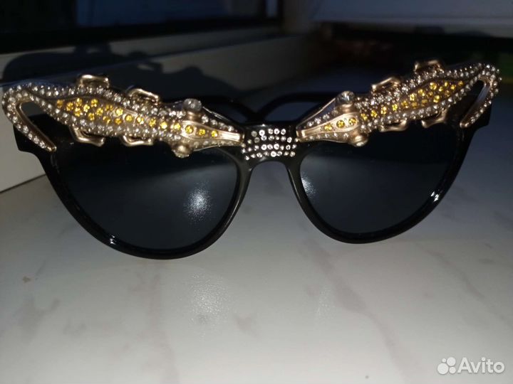 Очки солнцезащитные новые