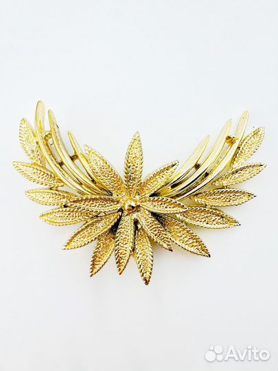 Винтажная брошь Англия цвет золотой
