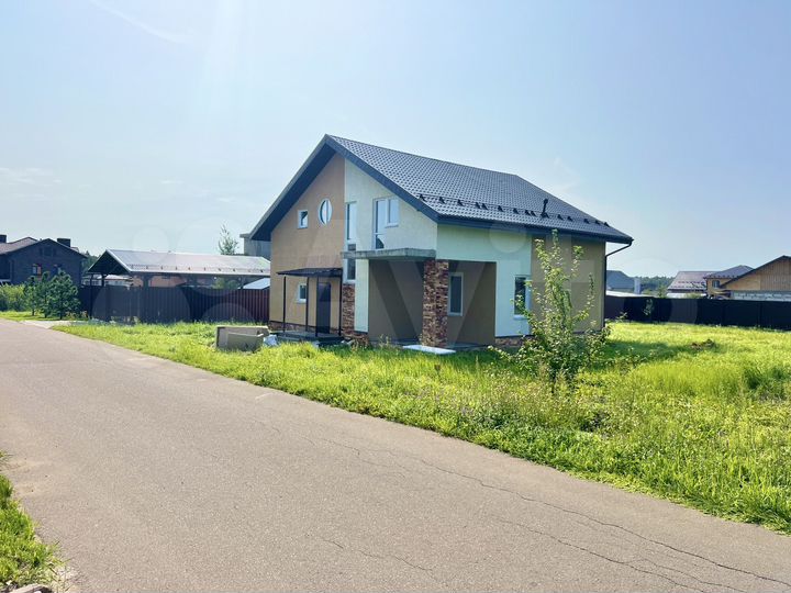 Дом 183 м² на участке 8 сот.