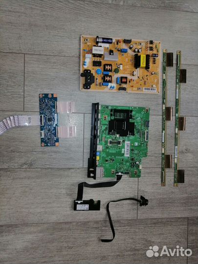 Bn41 02575b и BN44-00871C и WCM730Q / T430HVN01. 6