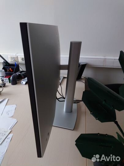 Монитор Dell Ultrasharp 32