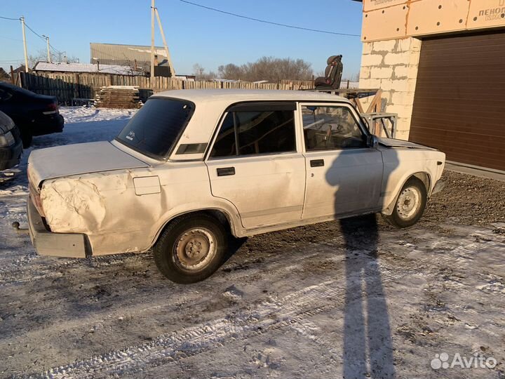 ВАЗ 2107 1.6 МТ, 2007, битый, 100 000 км