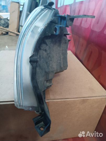 Фара передняя правая Land Cruiser 200 07-12