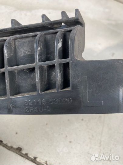 Кронштейн фары передний левый Lexus Is250 XE20