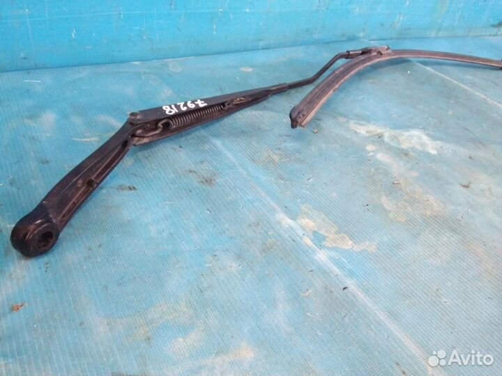 Поводок стеклоочистителя передний левый Chevrolet