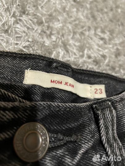 Джинсы levis mom