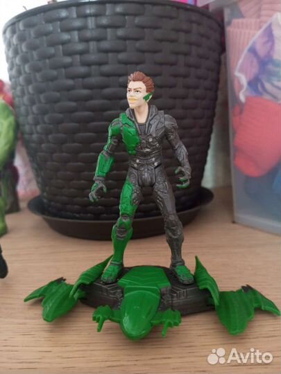 Фигурки супергероев Marvel