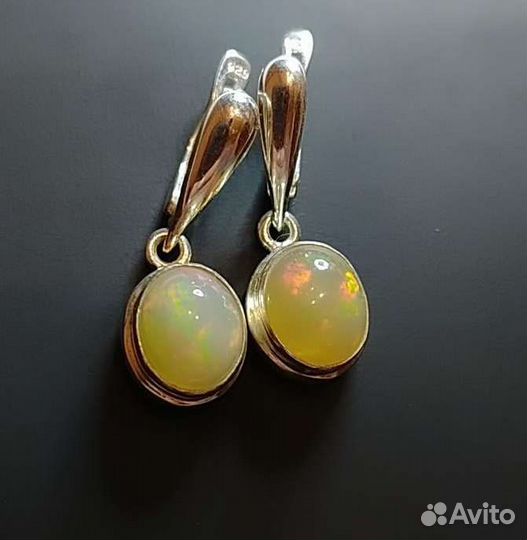 Серебряные серьги с опалами
