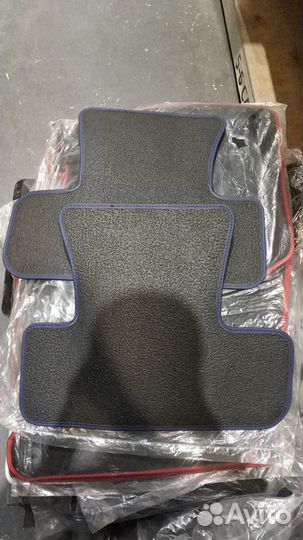 Ковры Audi Q5 с синей оплеткой 8R0071181BLU