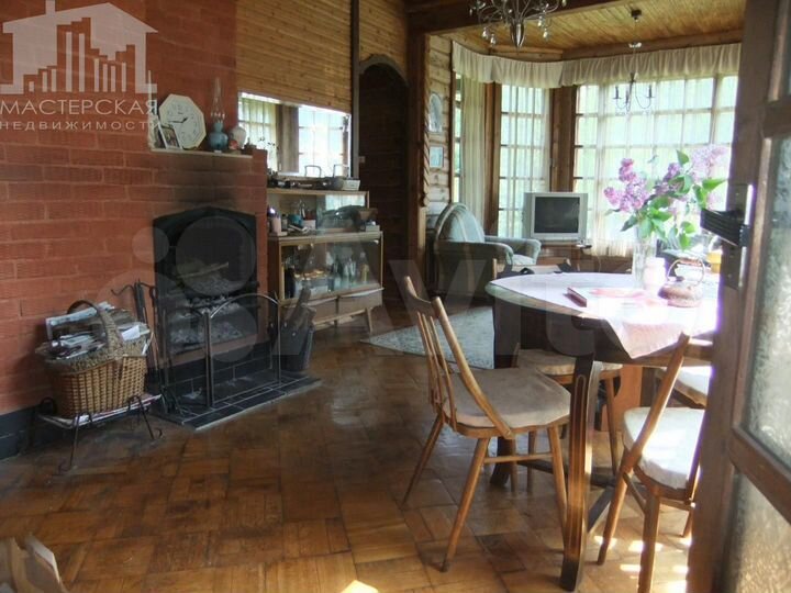 Дом 220 м² на участке 12 сот.