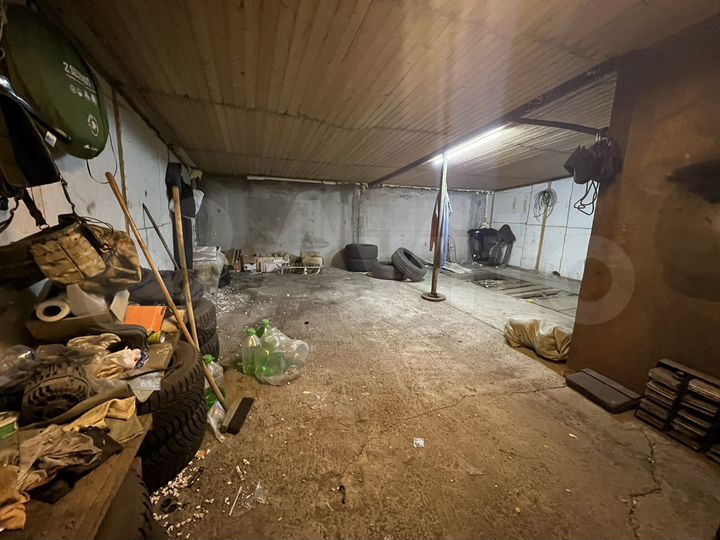 Гараж, > 30 м²