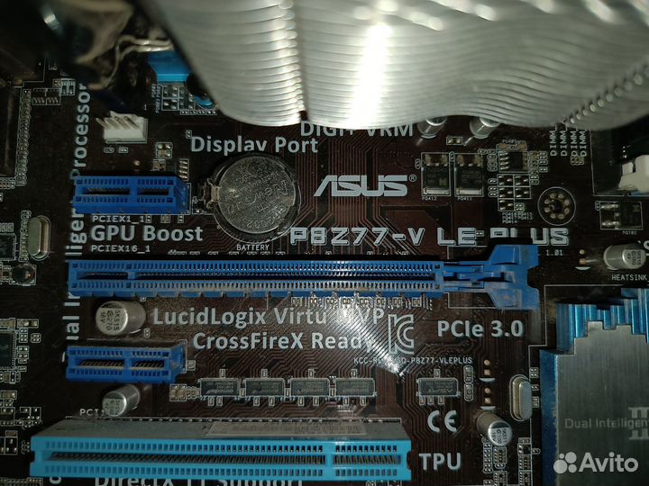 Материнская плата с процессором и памятью