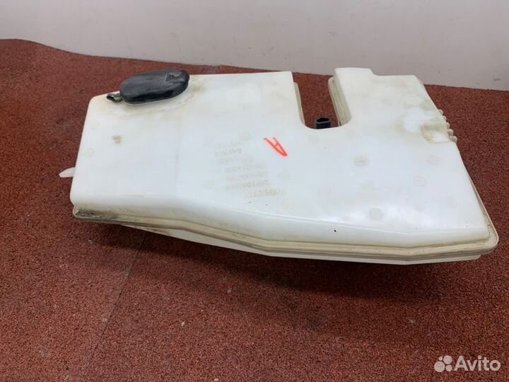 Бачок омывающей жидкости с моторчиком Renault