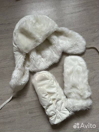 Шапка женская и рукавички с мехом outventure