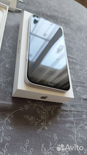 iPhone 12, 64 ГБ