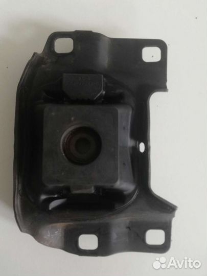Подушка двигателя левая mazda 3 bk