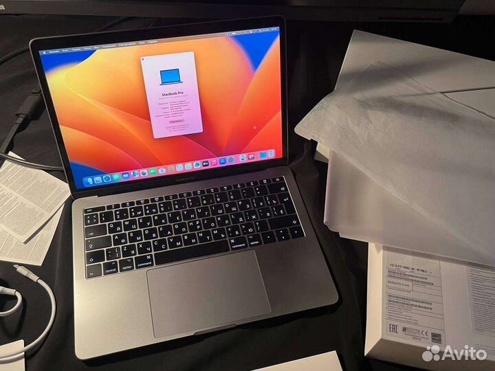 Apple Macbook pro 13 2017 идеальный