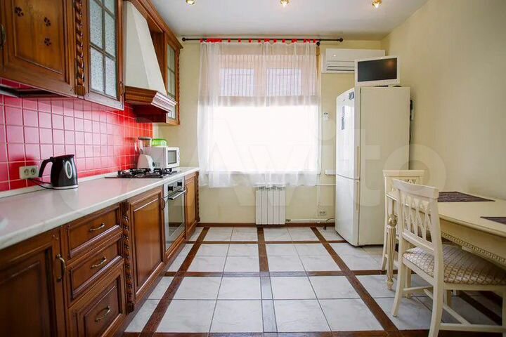 2-к. квартира, 65 м², 6/7 эт.