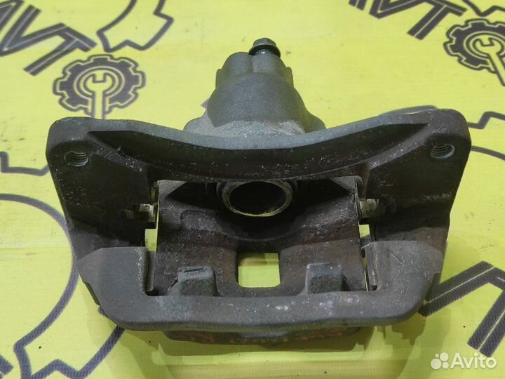 Суппорт задний правый Subaru Legacy BLE EZ30D