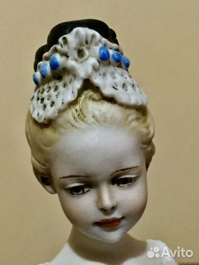 Юная шоколадница. Capodimonte, Италия