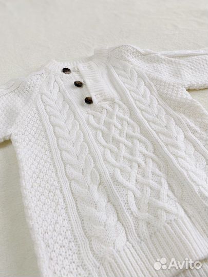 Белый свитер для мальчика