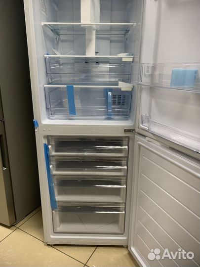 Холодильник новый