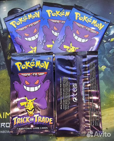 Pokemon бустер Trick or Trade