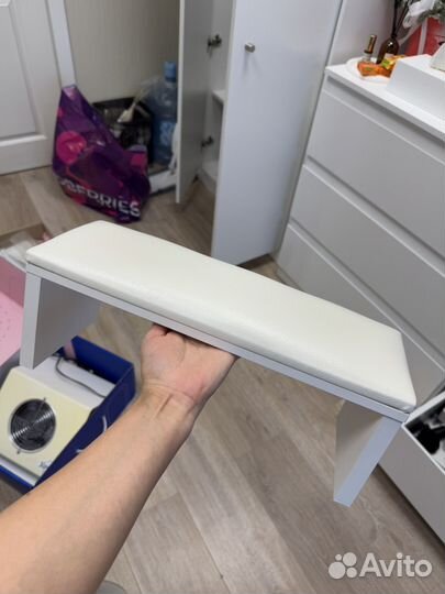 Подставка для рук маникюрная бу