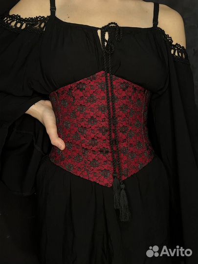 Готический корсет