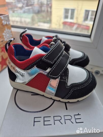 Кроссовки детские 20 р Ferre