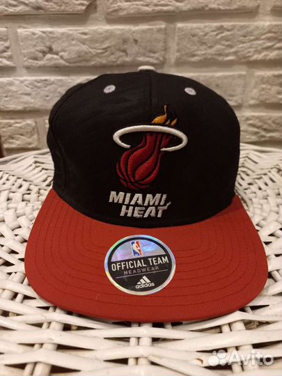 Кепка бейсболка adidas