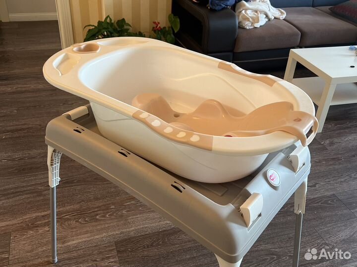 Детская ванна с подставкой