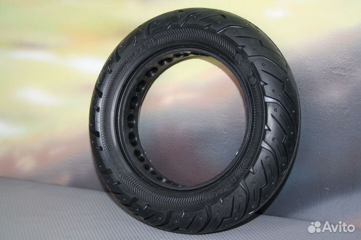 Покрышка литая для электросамоката
