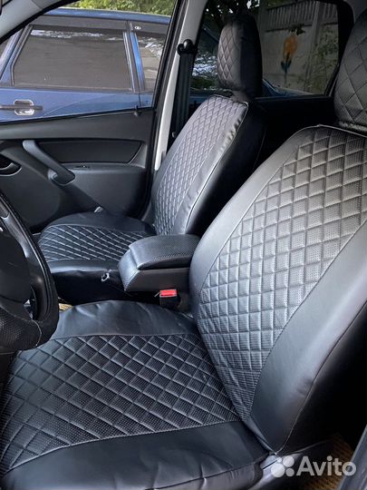 Автомобильный чехлы для LADA Priora / LADA 2110