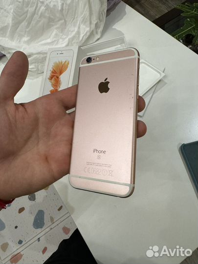 iPhone 6S, 64 ГБ