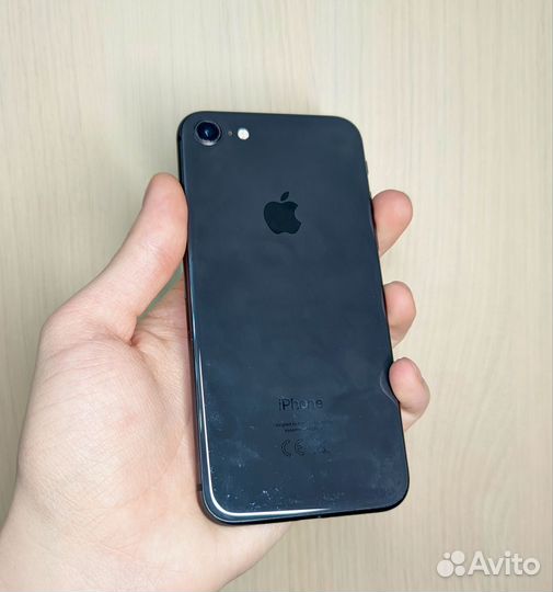 iPhone 8, 64 ГБ