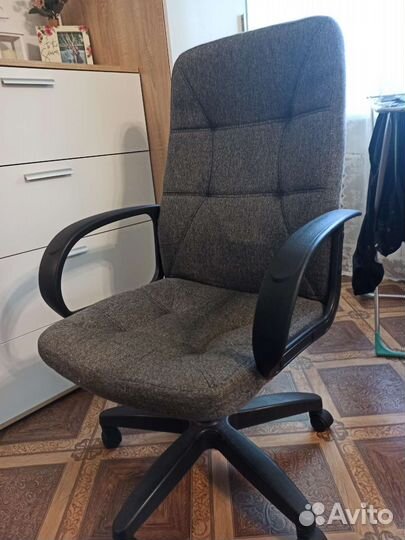 Офисное кресло бу