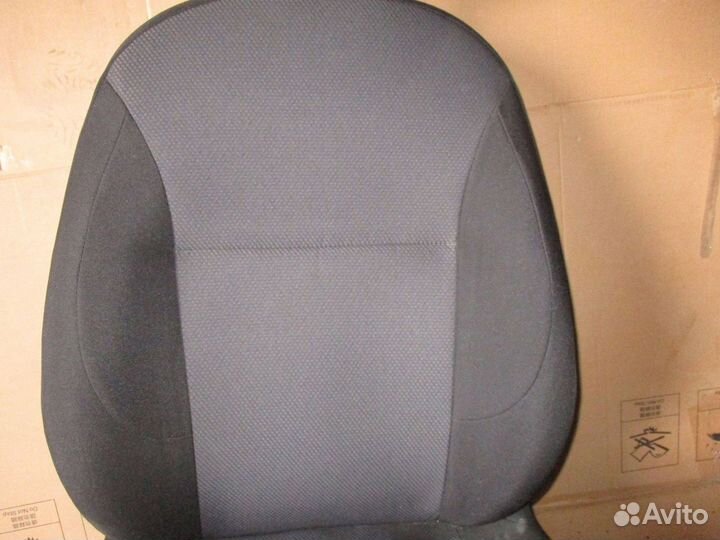 Сиденье переднее правое Renault Logan 2